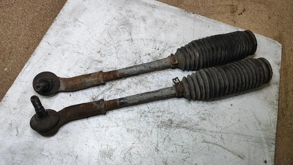 Steering tie rod – Volkswagen Passat B5.5 (2001-2005)