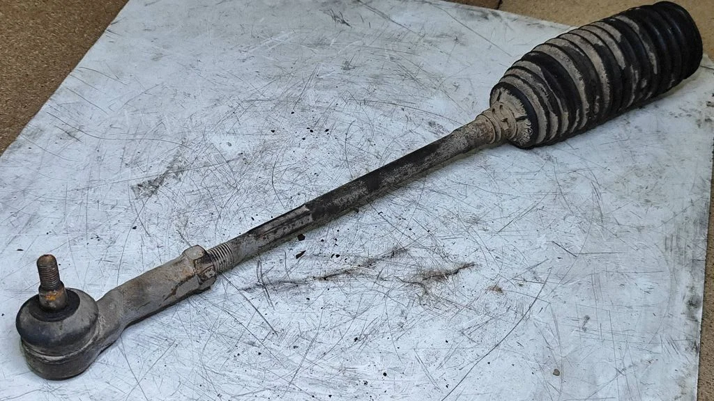 Steering tie rod