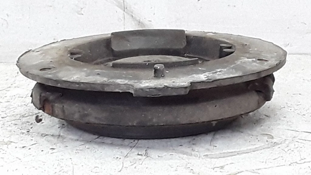Front upper strut mount