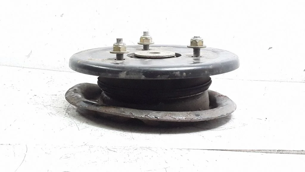 Front upper strut mount – Ford Transit (2000-2006)
