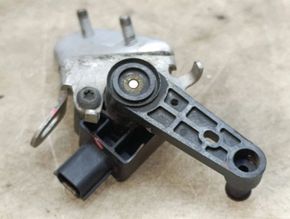 Headlight/headlamp level sensor – Ford Mustang Mach-E (2020-)
