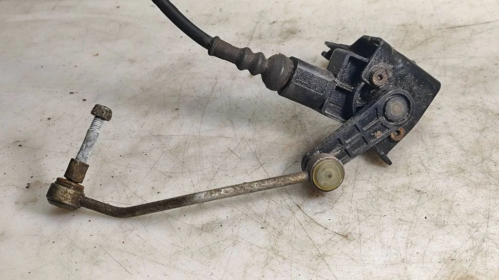 Headlight/headlamp level sensor – Audi A6 Allroad C5 (1999-2005)