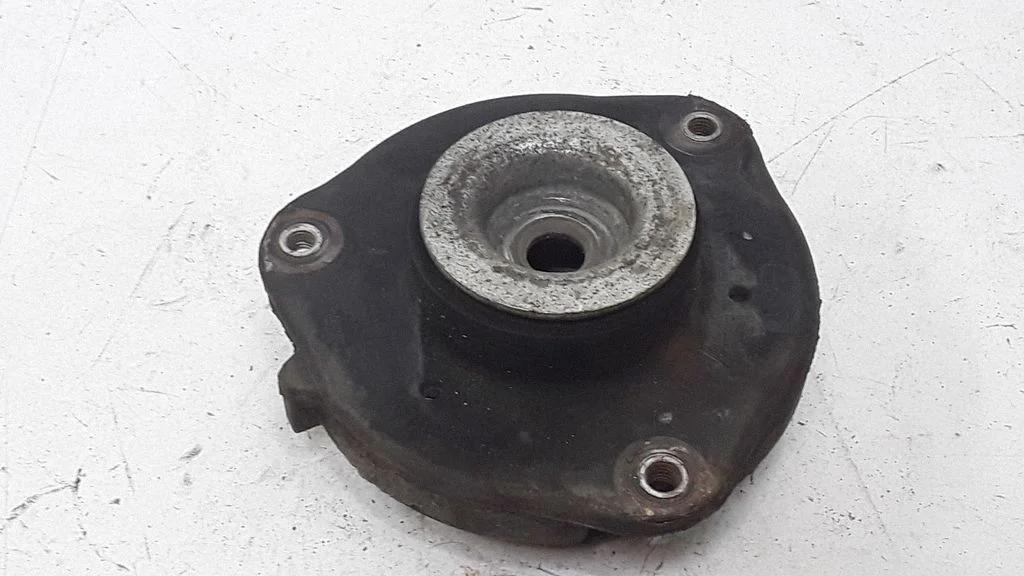Front upper strut mount – Audi A3 S3 8P (2003-2012)