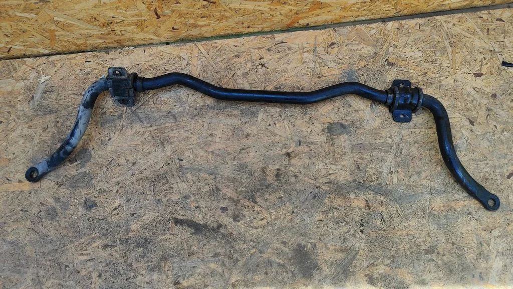 Eesmine stabilisaator (kaldevarras) – SsangYong Actyon sports I (2005-2012)
