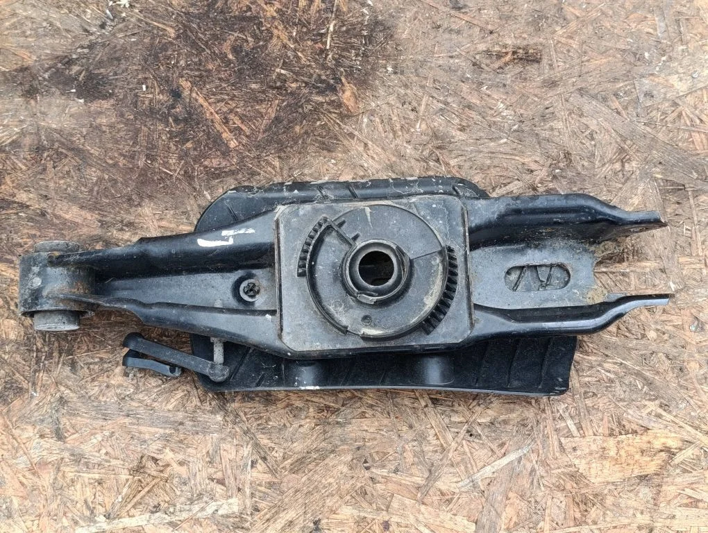 Rear control arm 1EA505311E