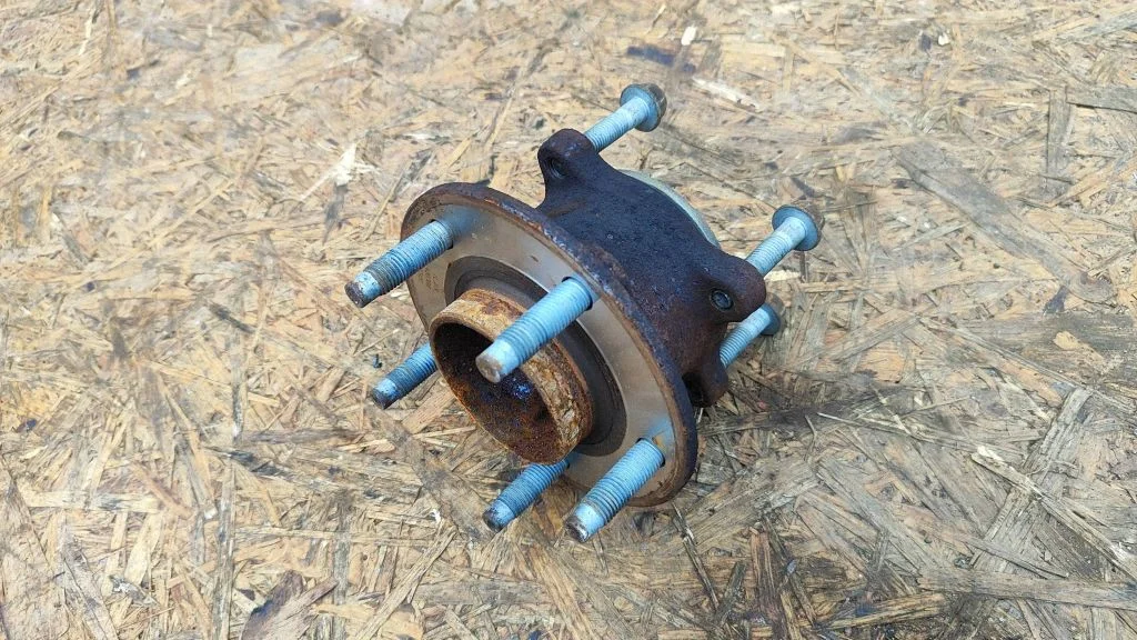 Rear wheel hub – Opel Cascada (2013-)