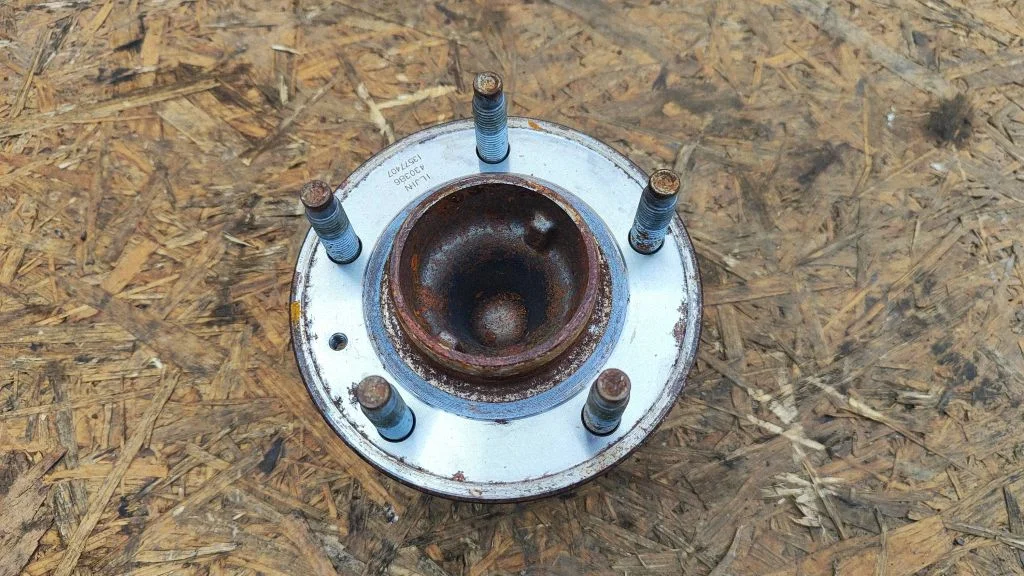 Rear wheel hub – Opel Cascada (2013-)