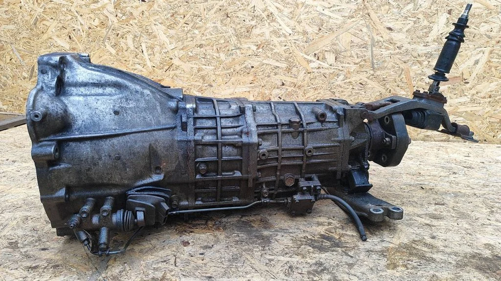 Manual 6 speed gearbox – Lexus IS 220D-250-350 (2006-2013)