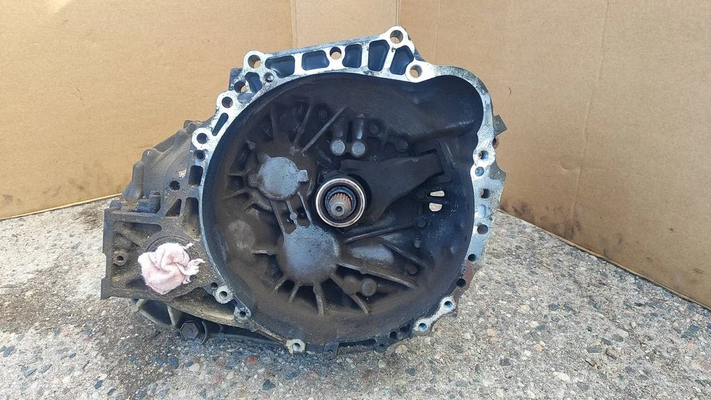 Manual 6 speed gearbox – Toyota Avensis T250 (2003-2006)