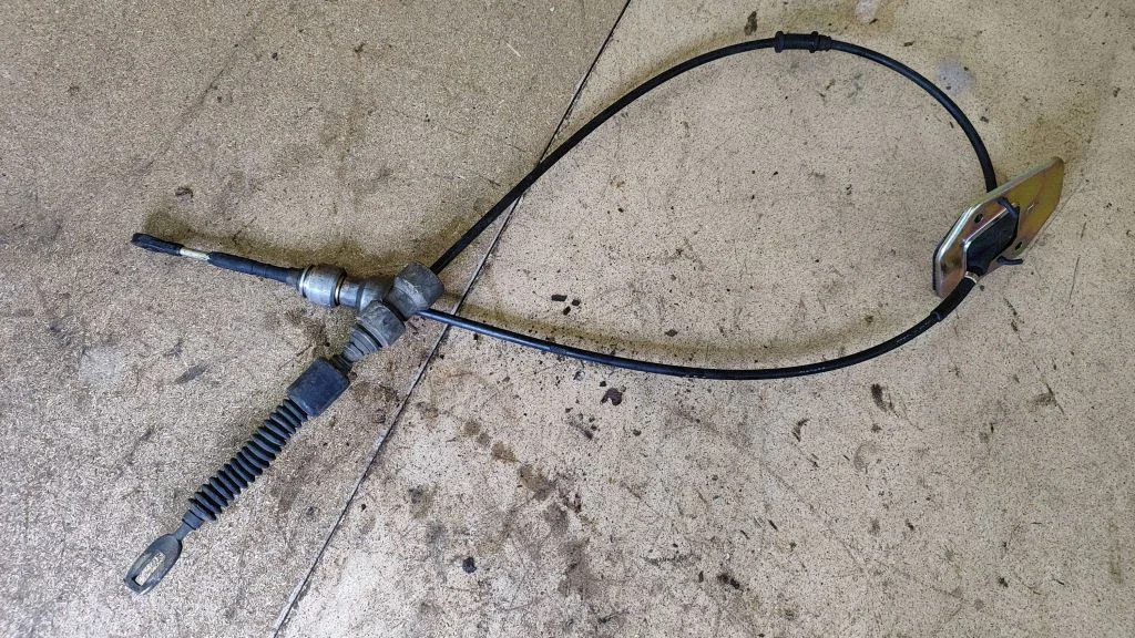 Gear shift cable linkage – Nissan Murano Z50 (2002-2008)