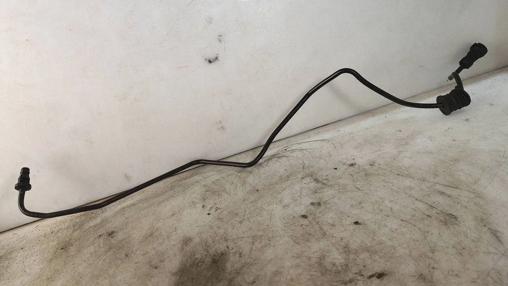 Clutch pipe/line