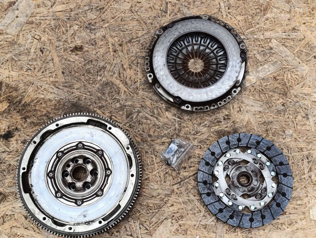 Clutch set kit 05C105266