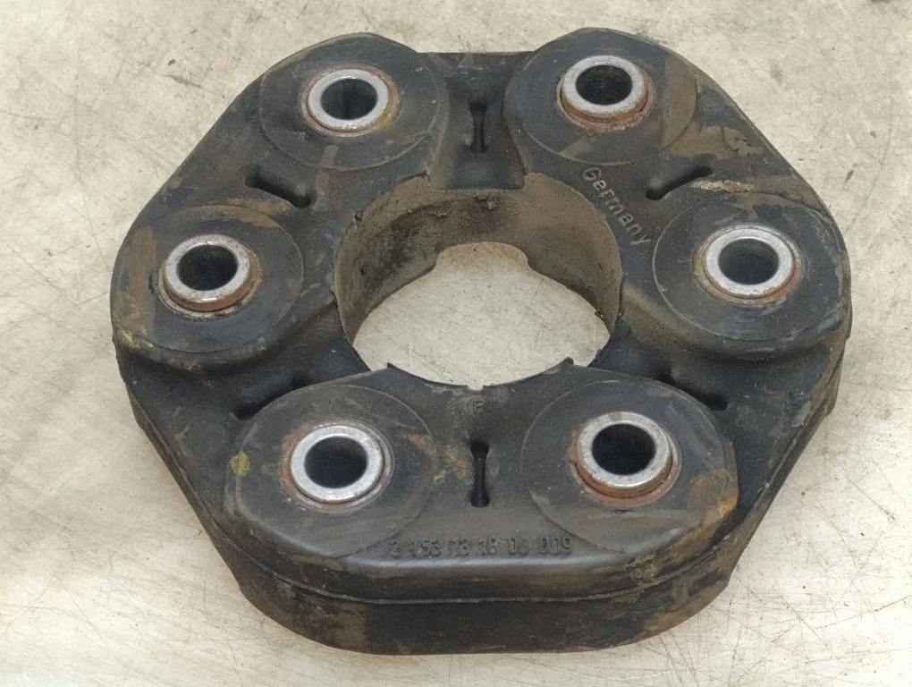 Rear prop shaft donut coupling/joint – Volkswagen Touareg I (2002-2010)