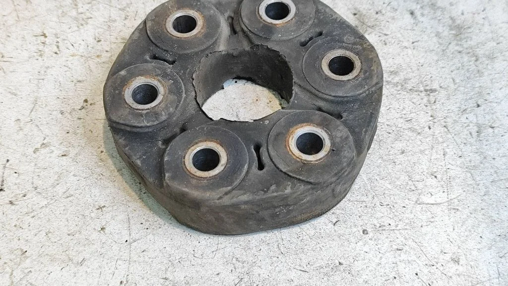 Rear prop shaft donut coupling/joint – BMW X5 E53 (1999-2006)
