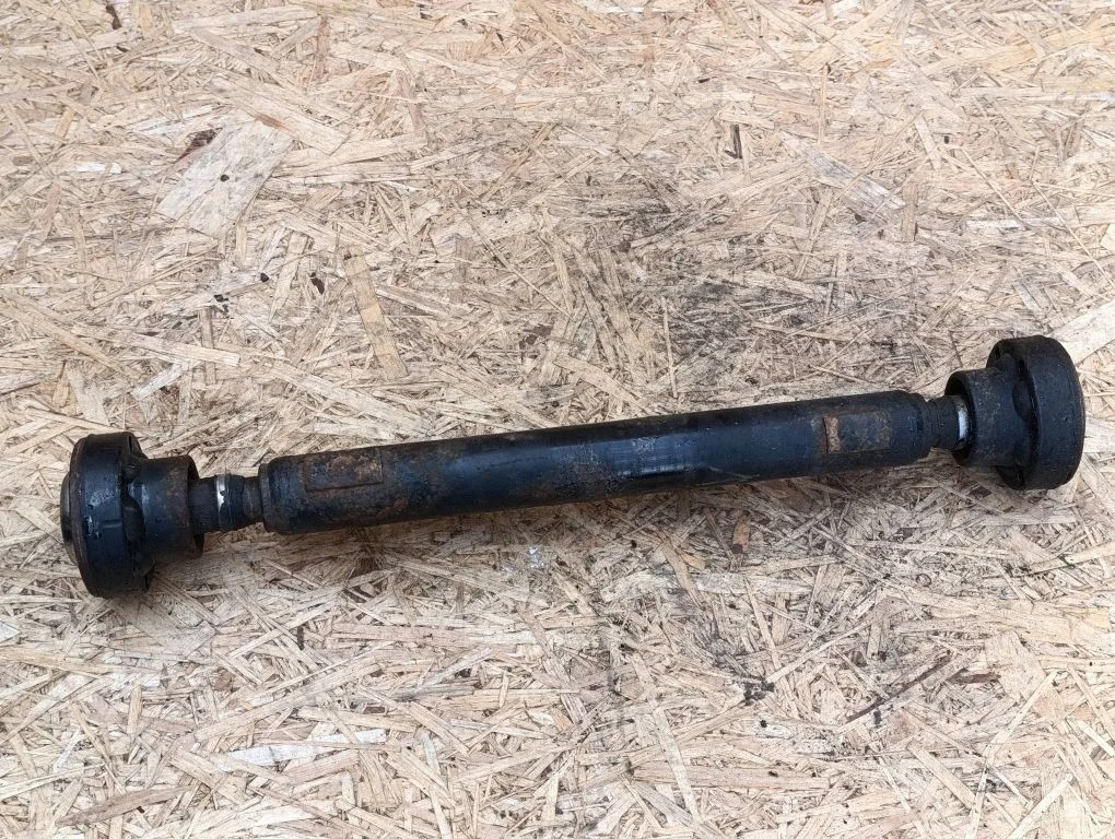 Wał napędowy przedni – Volkswagen Touareg I (2002-2010)