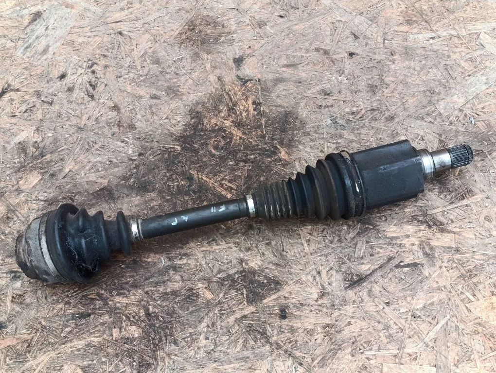 Front driveshaft – BMW 5 Series F10 F11 (2009-2016)