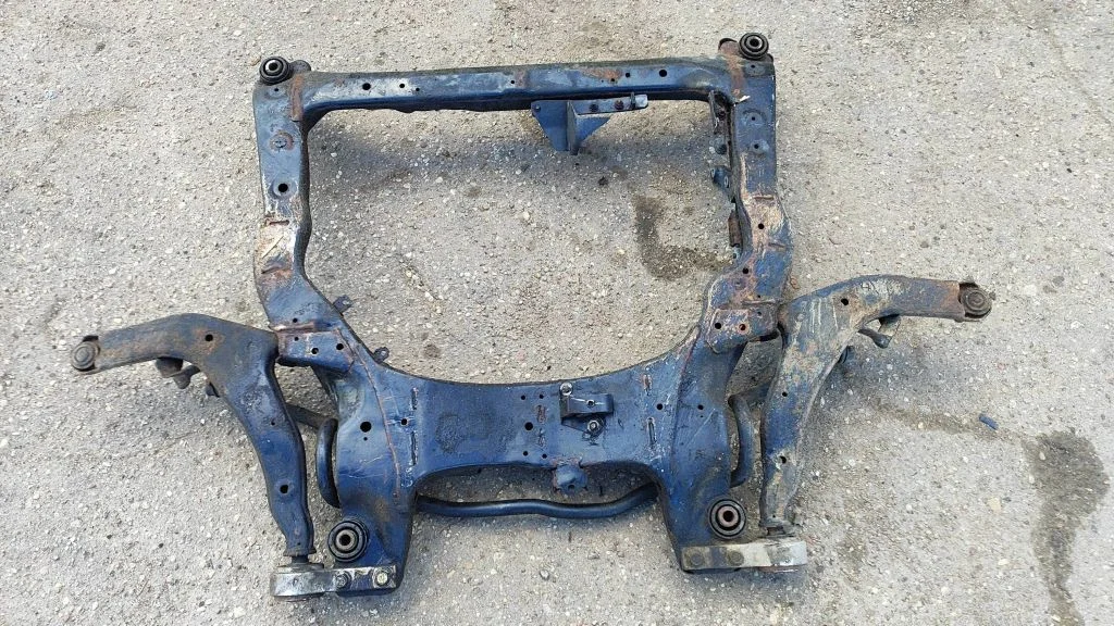 Front axle beam – Nissan Murano Z50 (2002-2008)