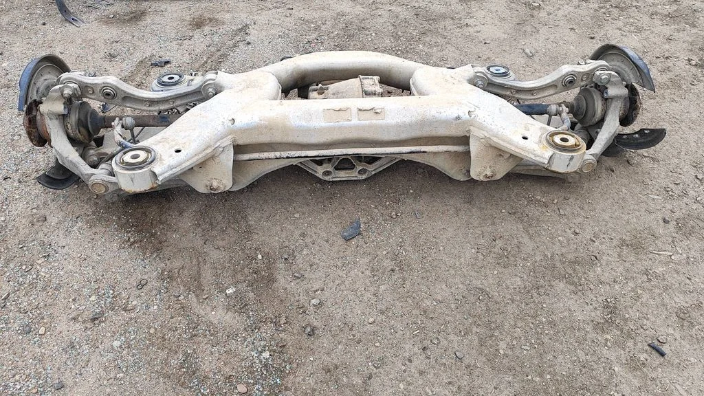 Rear axle beam with reductor – Volkswagen Phaeton (2002-2016)