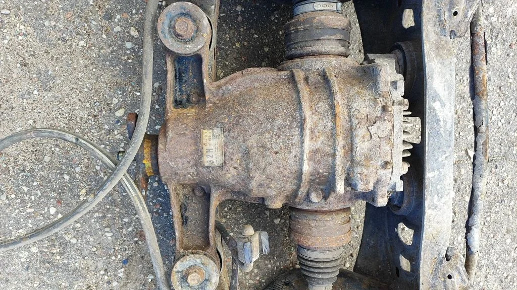 Rear differential – Lexus IS 220D-250-350 (2006-2013)