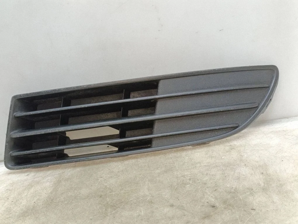 Esistange alumine võre (kolmeosaline) – Volkswagen Polo IV 9N3 (2005-2009)