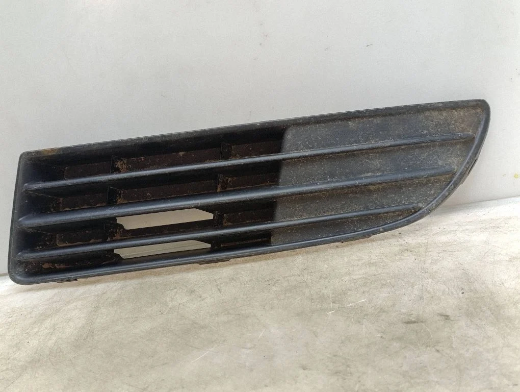 Esistange alumine võre (kolmeosaline) – Volkswagen Polo IV 9N3 (2005-2009)