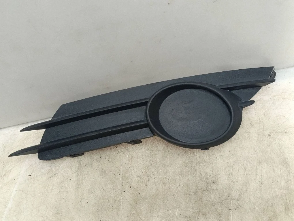 Front bumper lower grill 13211480