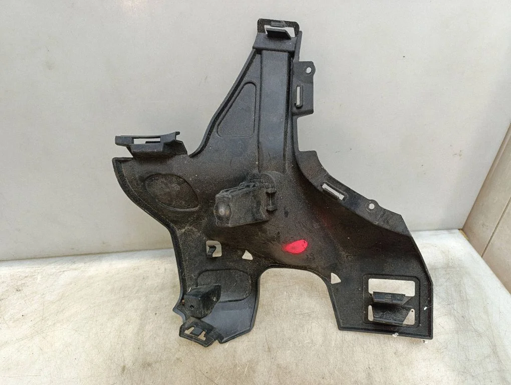 Front bumper mounting bracket 31449362 – Volvo EX40 (2024-)