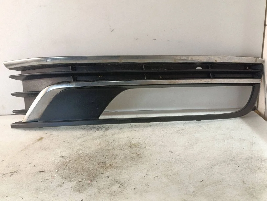 Kratka / ramka halogenu 3AA853666