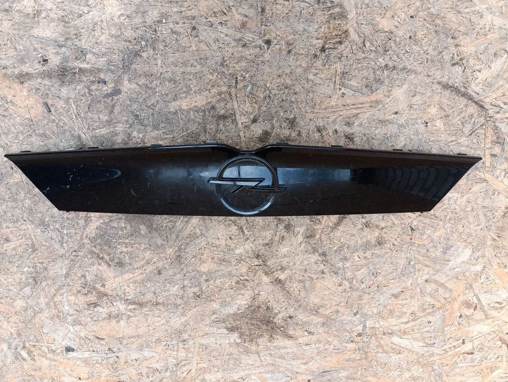 Front bumper upper radiator grill 9835272480