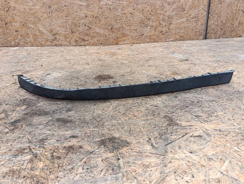 Esistange alumine osa (huul) – Opel Zafira A (1999-2005)