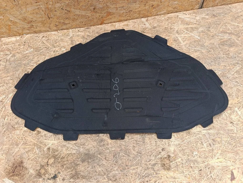 Mootorikapoti heli-/soojusisolatsioon – Audi A3 8Y (2020-)