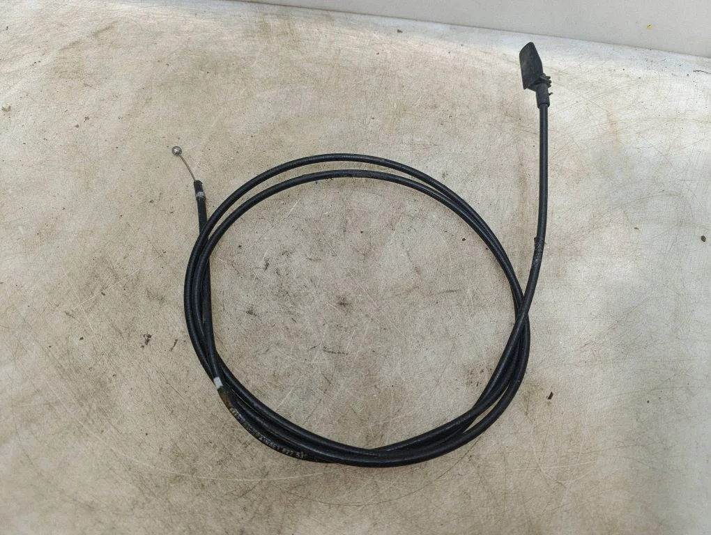 Mootorikapoti luku avamistross – Audi A4 S4 B6 8E 8H (2001-2005)
