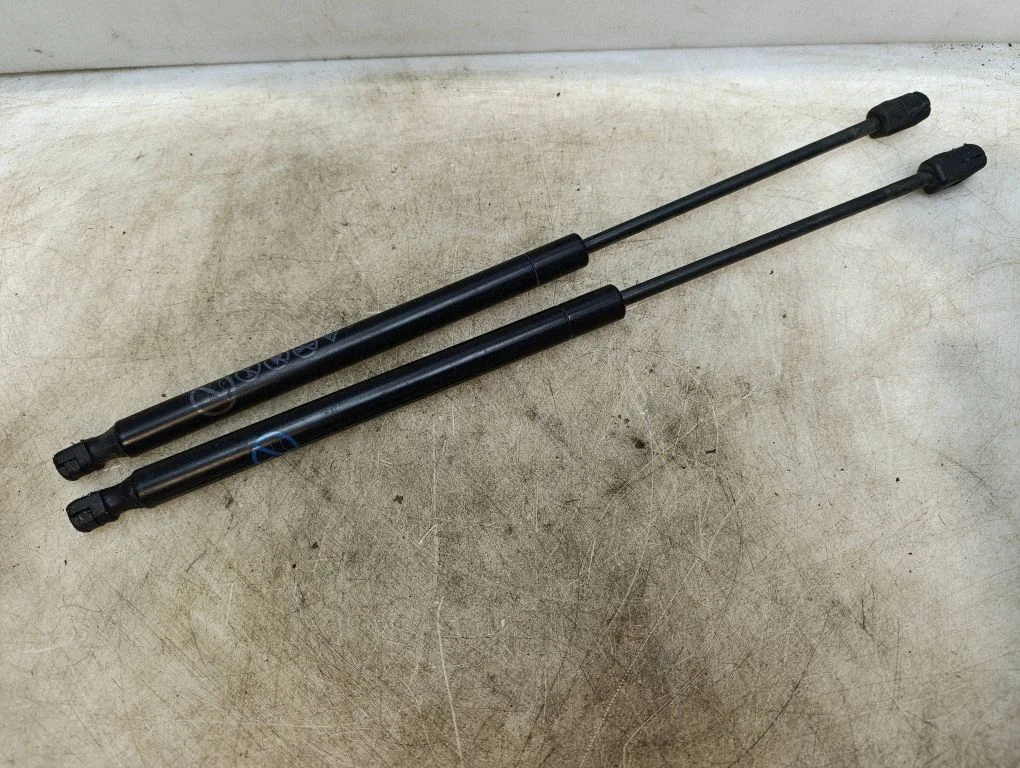 Mootorikapoti amortisaator LJ8BR16C826AB