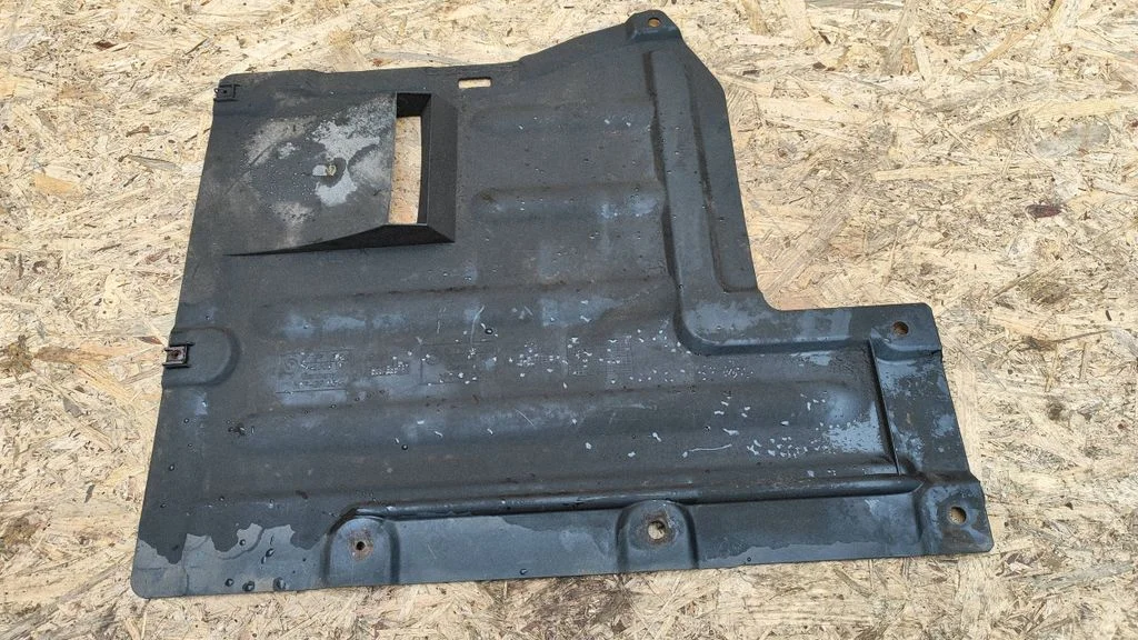 Keskmine põhjakaitse – BMW 3-seeria E90 E91 (2005-2012)