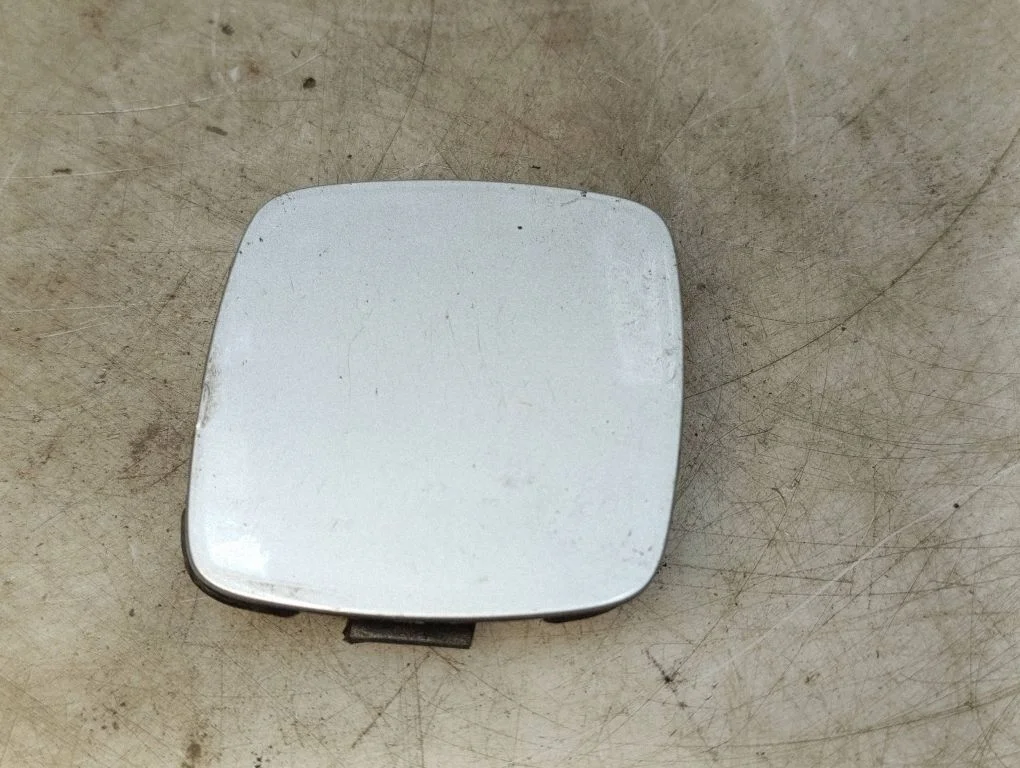 Rear bumper row hook cap/cover – Lexus IS 220D-250-350 (2006-2013)