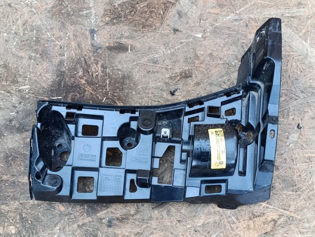 Tagumise kaitseraua kinnitusklamber – BMW X5M G05 F95 (2019-)