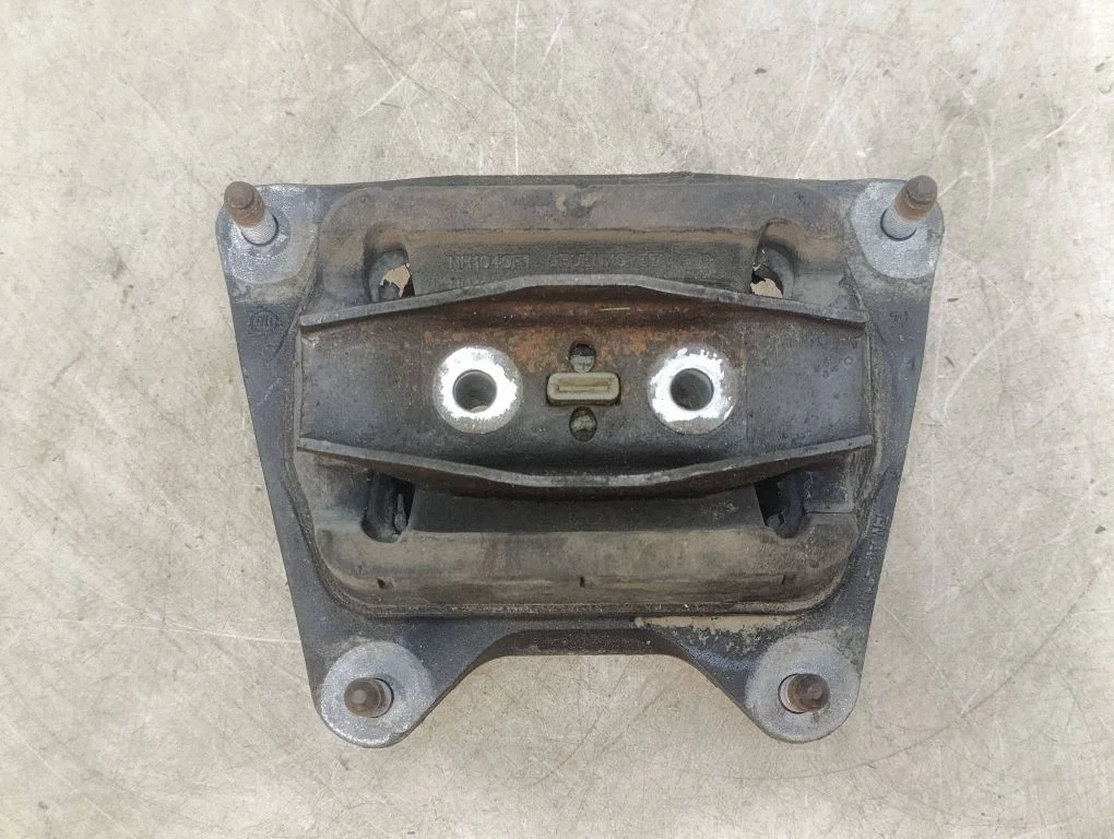 Gearbox mount – Audi A6 Allroad C6 (2006-2011)