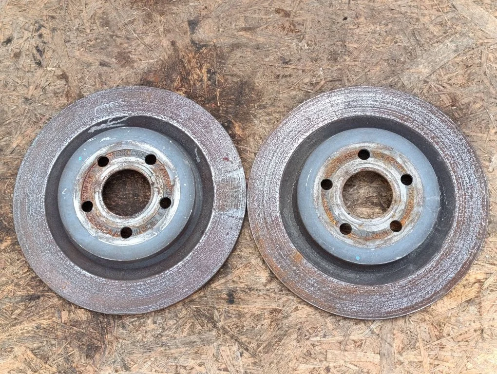Tagumine piduriketas