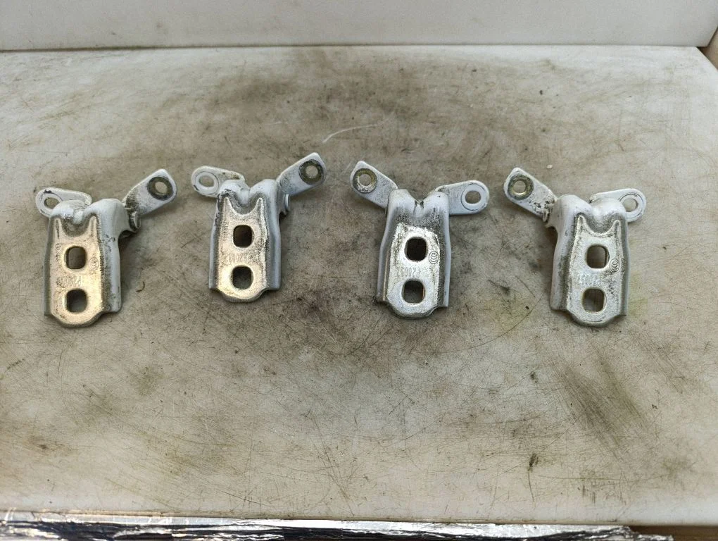 Front door hinges set – Opel Astra K (2015-2021)