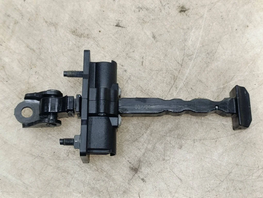 Esiukse avamispiiraja – Opel Corsa F (2019-)