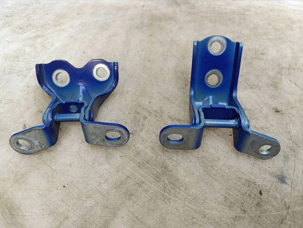 Front door hinges set – Hyundai Bayon (2021-)