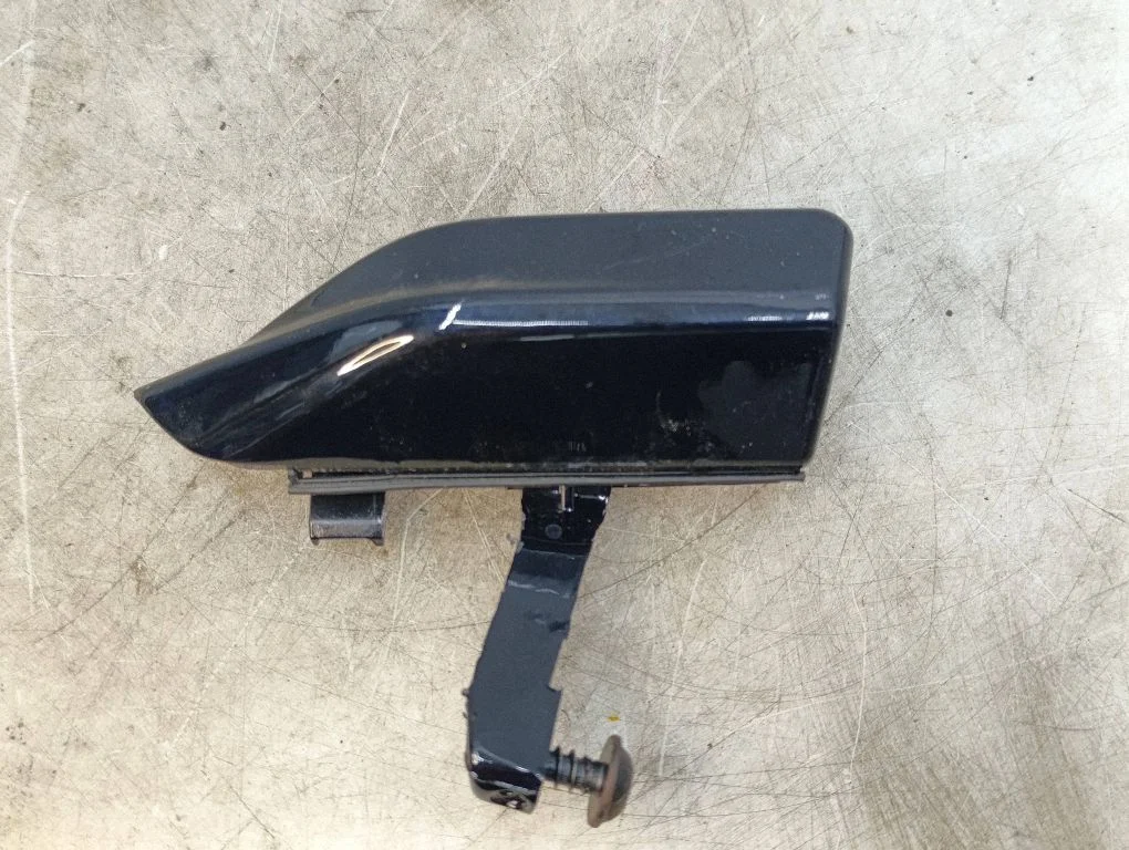 Esiukse välimine käepide LJ8BR22405AFW