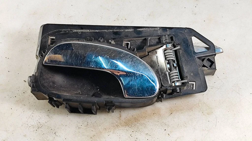 Front door interior handle – Peugeot 307 (2001-2005)