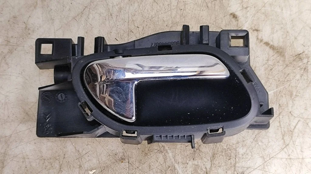 Front door interior handle