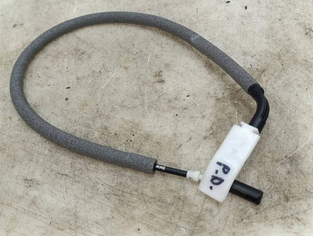 Front door cable line – BMW 3 Series E90 E91 (2005-2012)