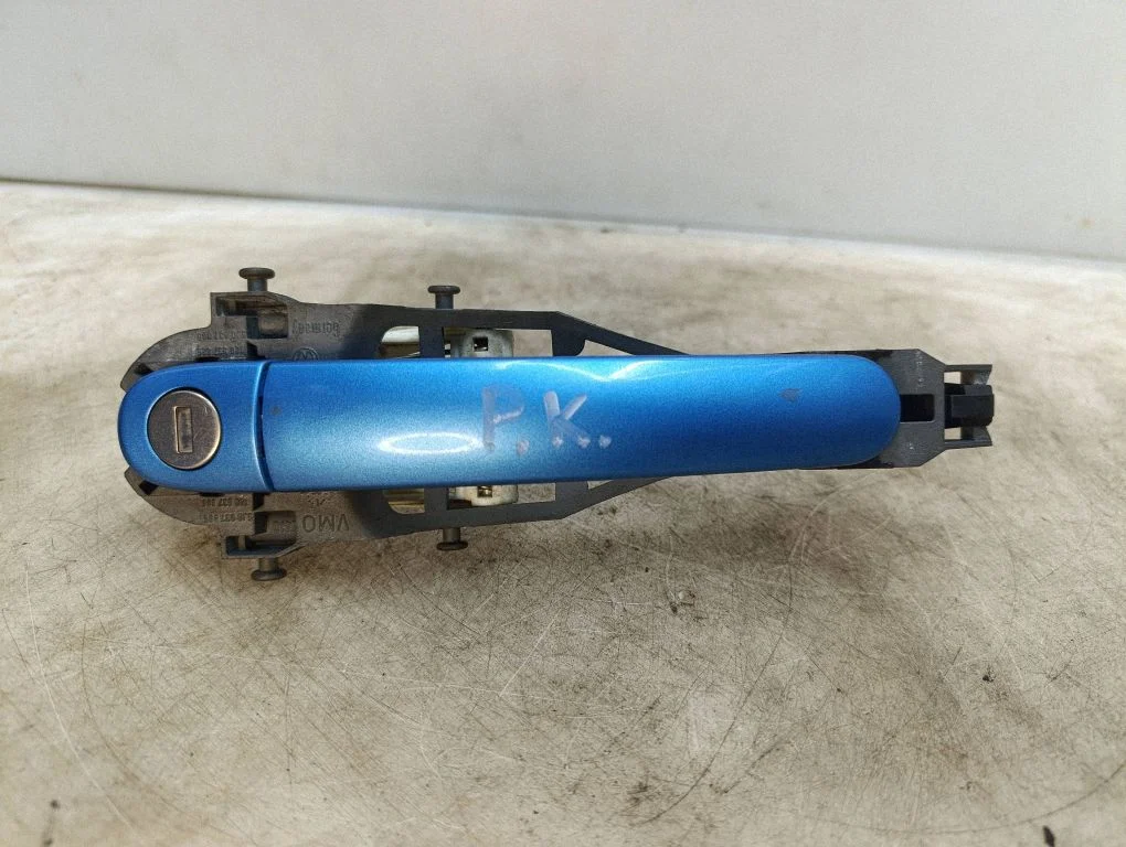 Esiukse välimine käepide 1K0837885A