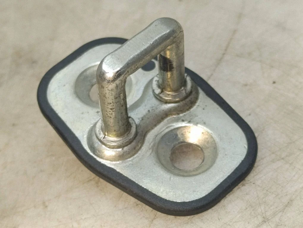 Front door lock loop/hook striker – Opel Corsa F (2019-)