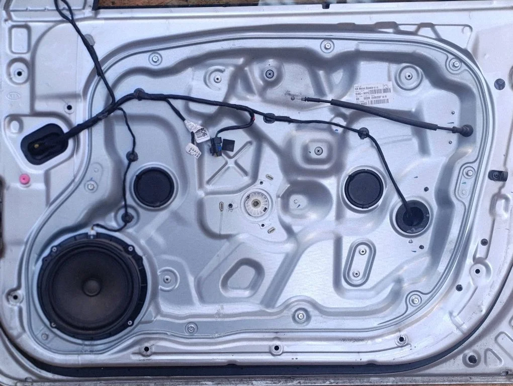 Front window lifting mechanism without motor – KIA Ceed (2006-2012)