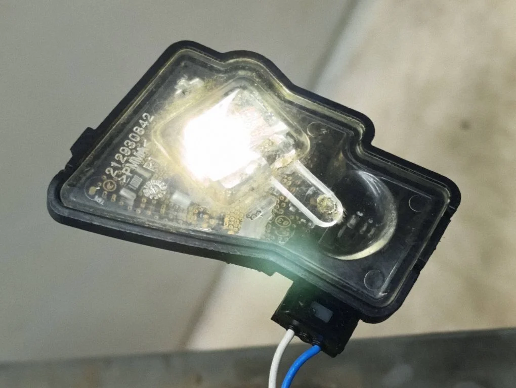 Esiukse välispeegli osa – Opel Corsa F (2019-)