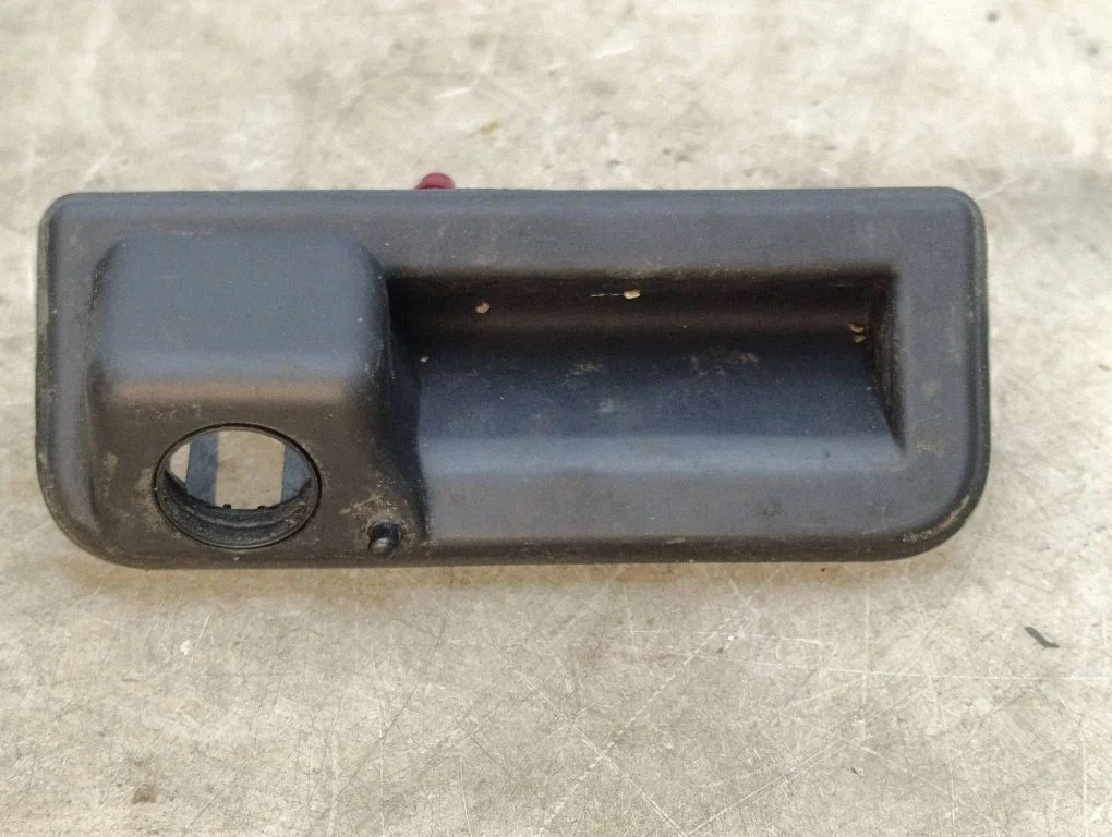 Tagaukse välimine käepide 5E3827566A